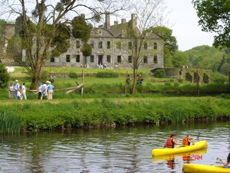 Abbaye de Bon-Repos et le canal de Nantes à Brest